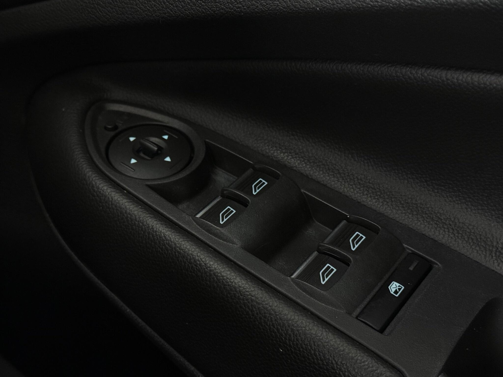 Ford Kuga view 18