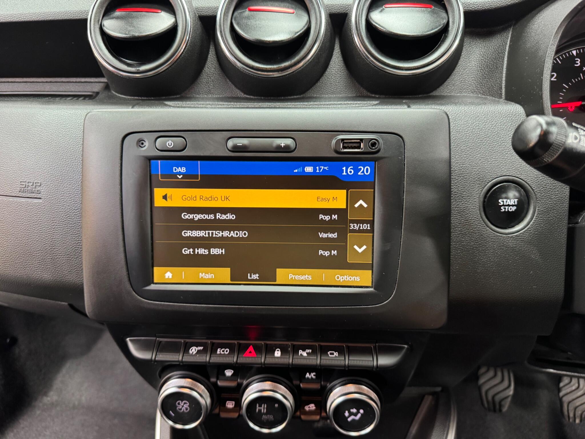 Dacia Duster view 36