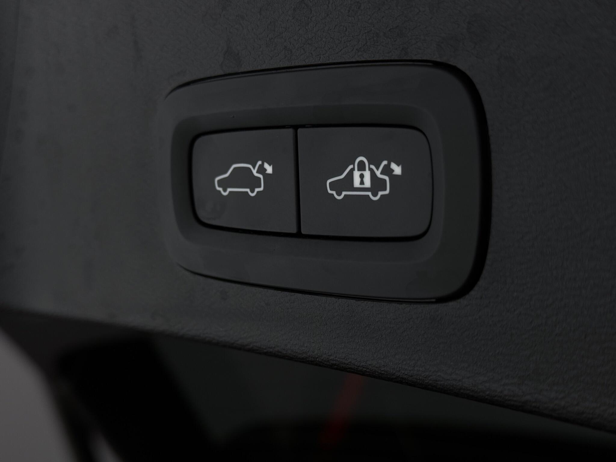 Volvo XC40 view 9