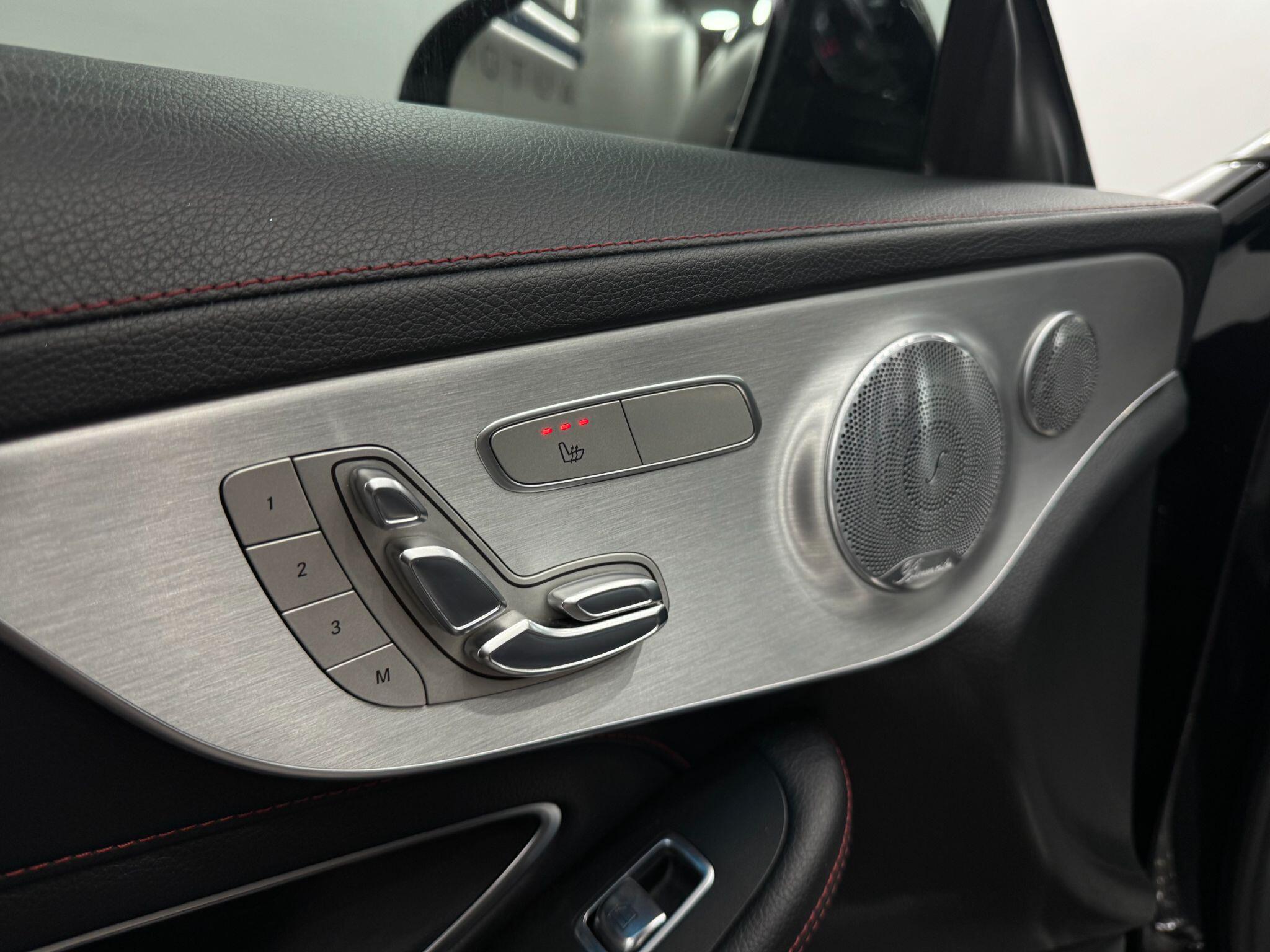 Mercedes-Benz C-Class view 42