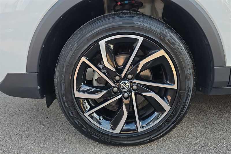 MG ZS view 39