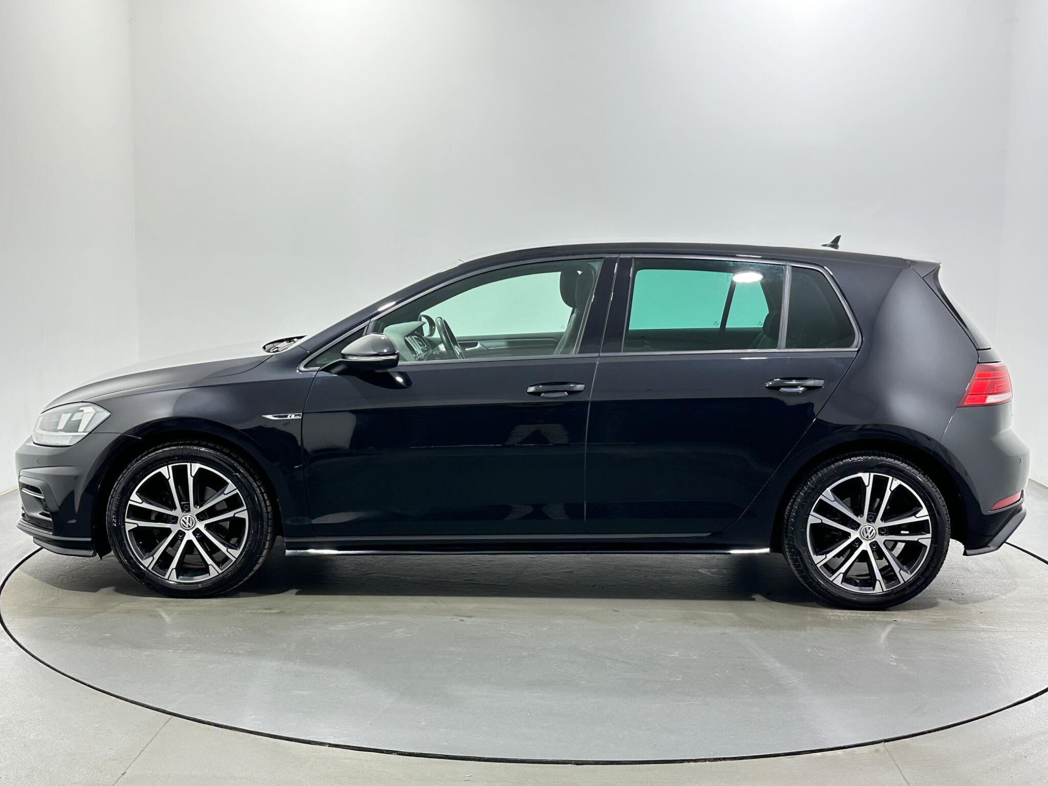 Volkswagen Golf view 5