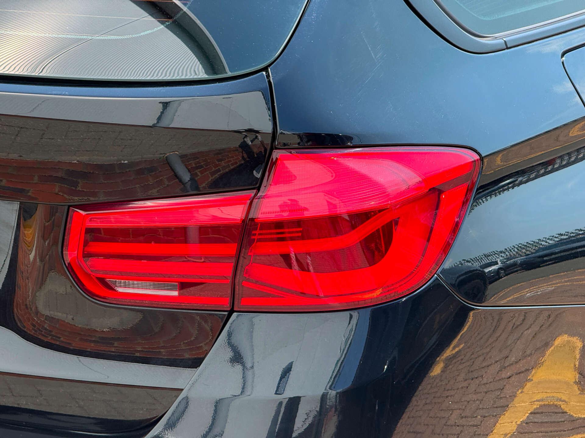 BMW 3 Series view 13