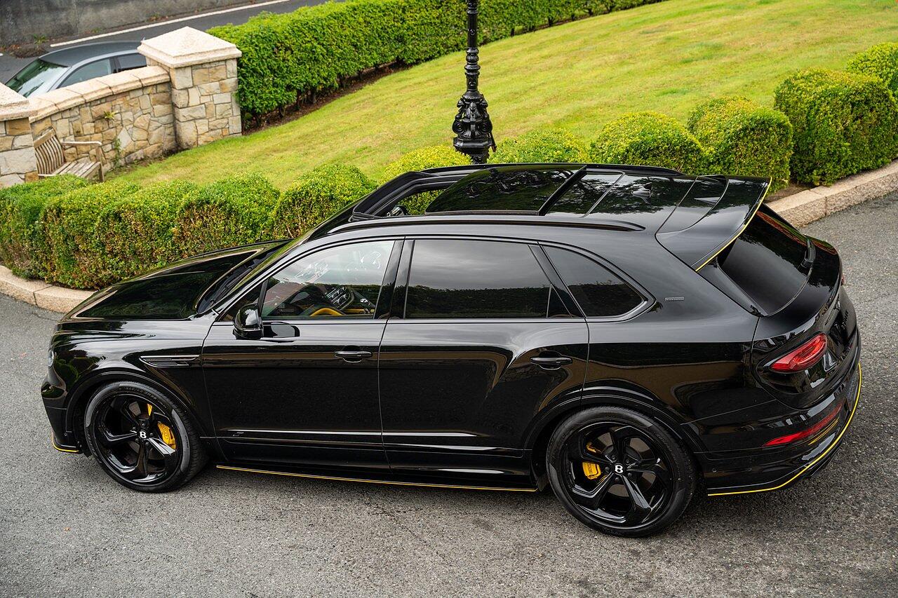 Bentley Bentayga view 109