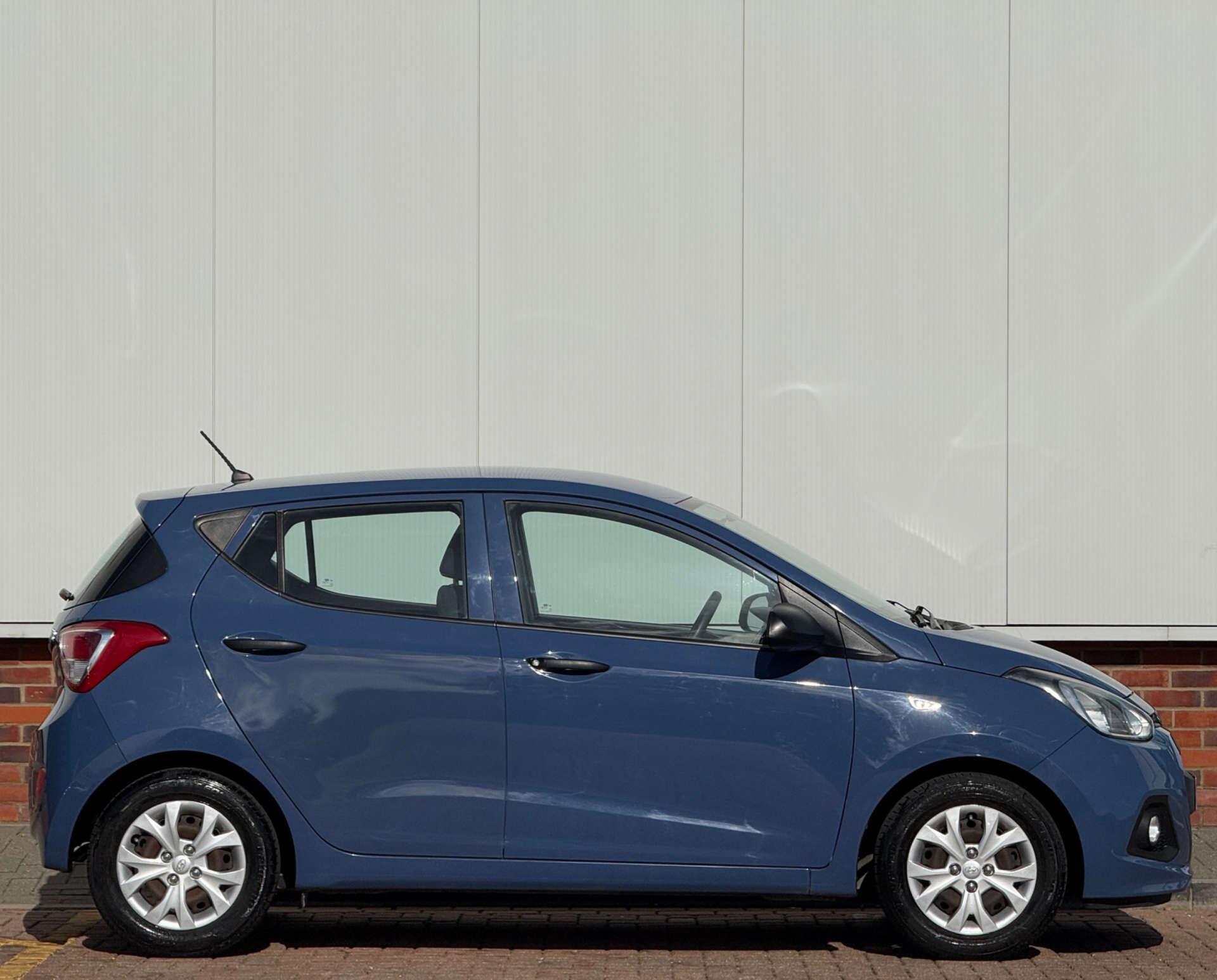 Hyundai I10 view 7