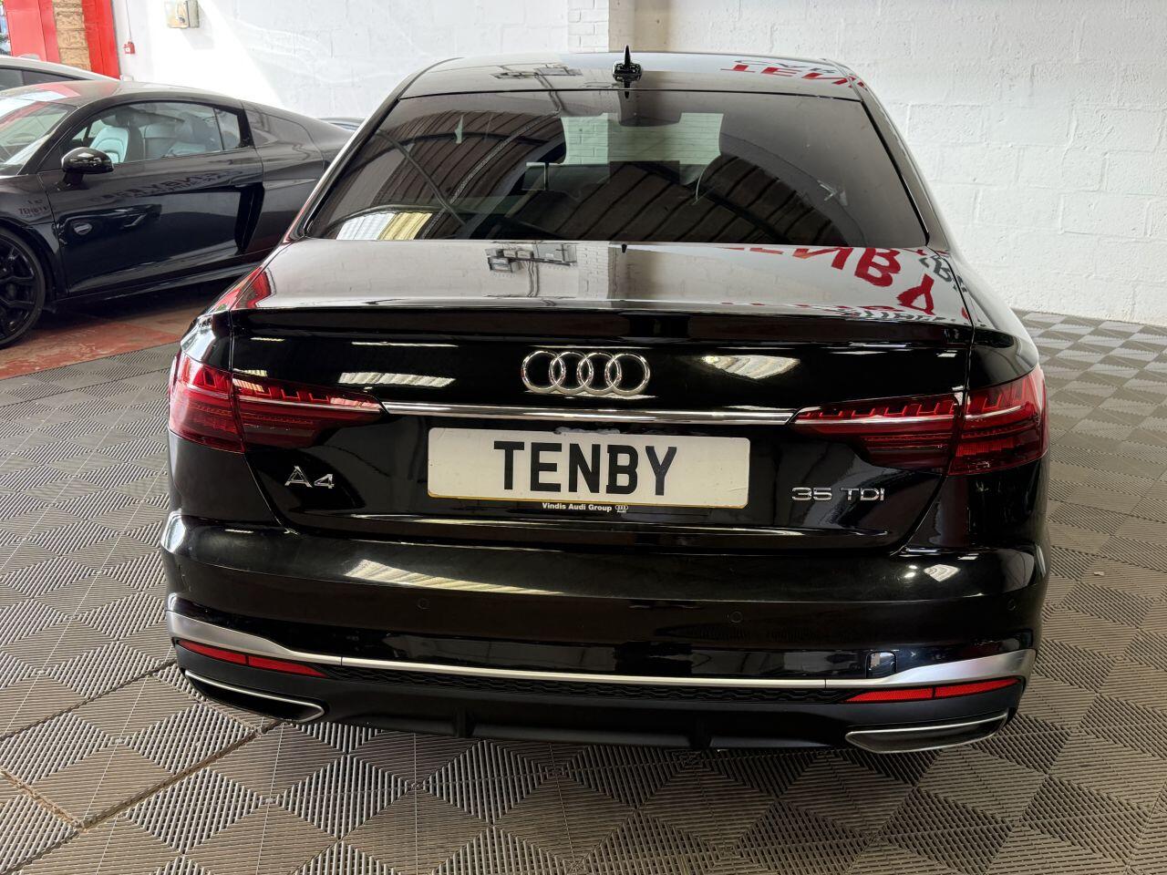 Audi A4 view 8