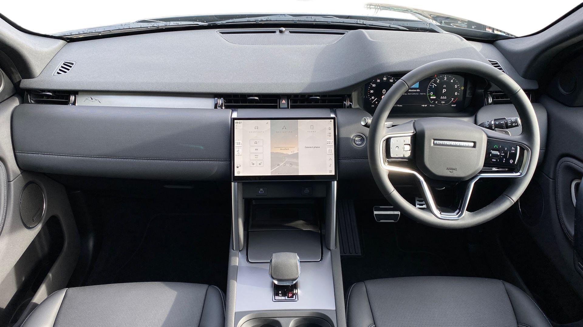 Land Rover Discovery Sport view 10