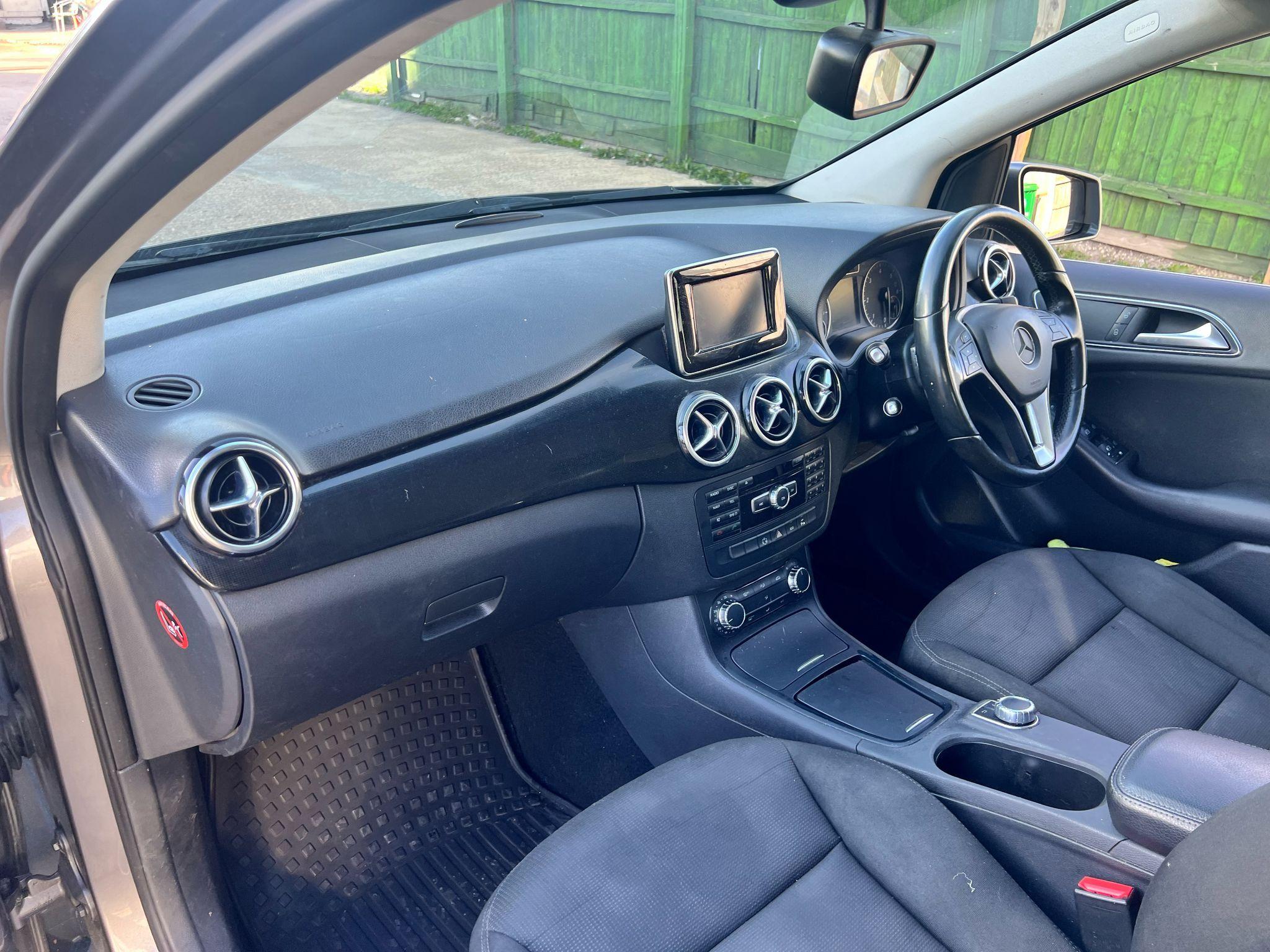 Mercedes-Benz B-Class view 10