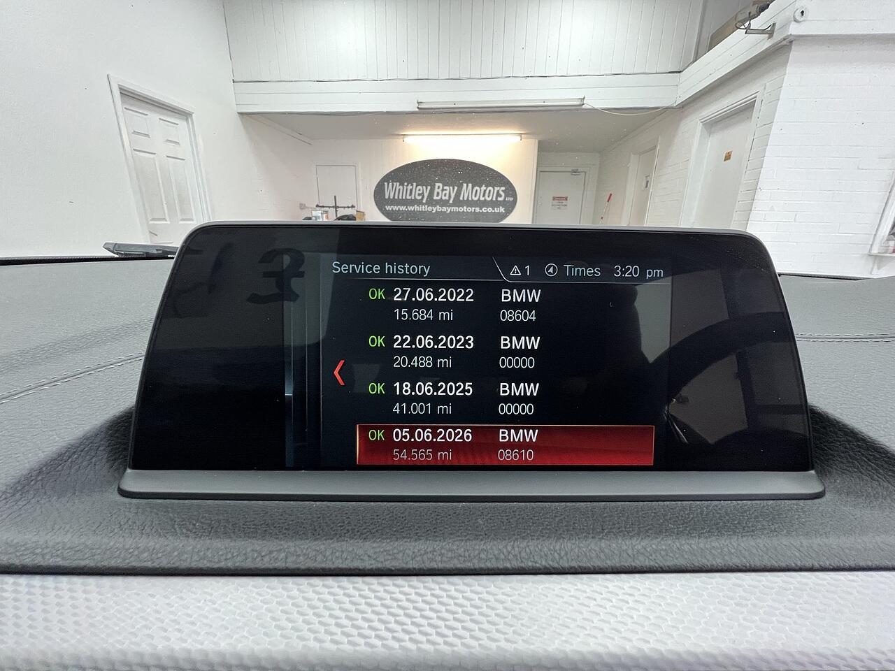 BMW 1 Series view 13