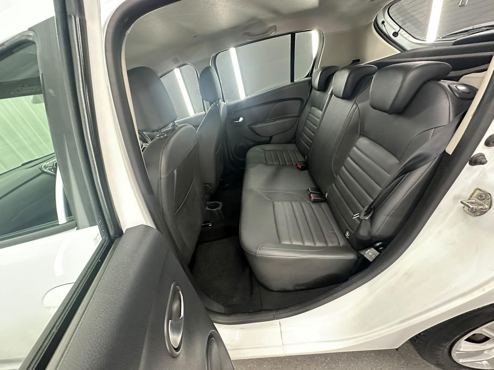 Dacia Sandero view 27