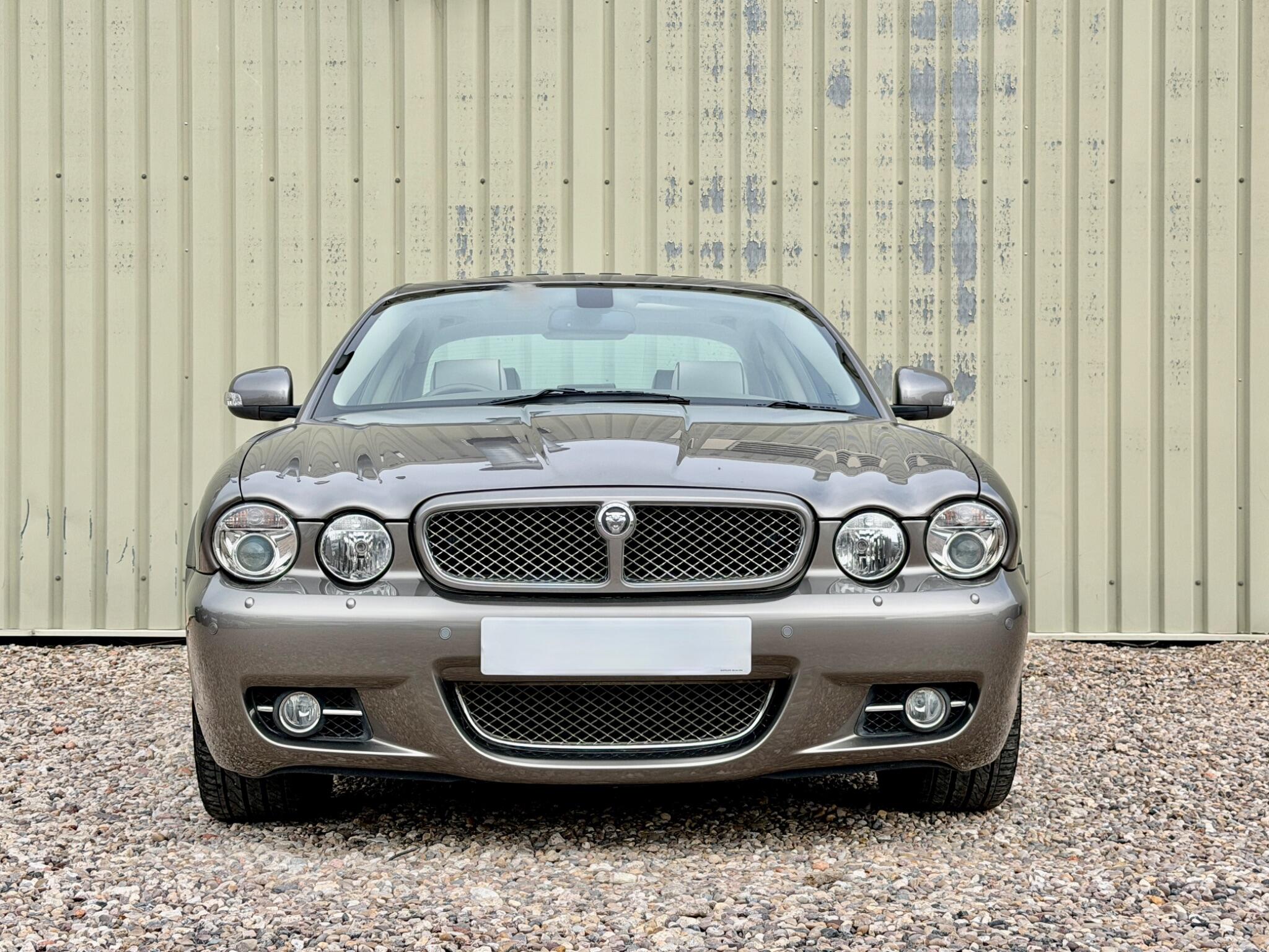 Jaguar XJ view 2