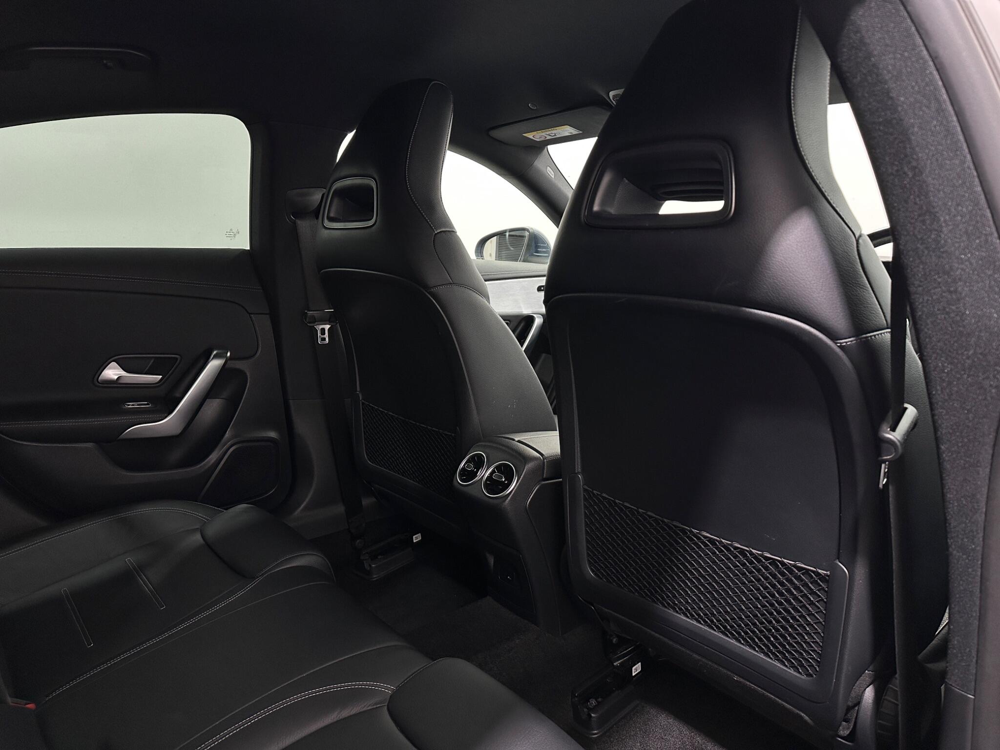 Mercedes-Benz Mercedes-Benz CLA view 43