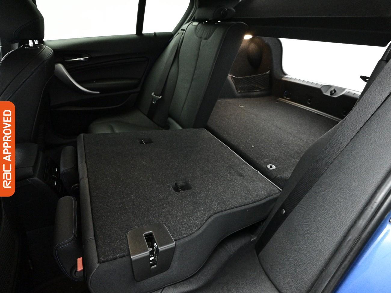 BMW 1 Series view 26