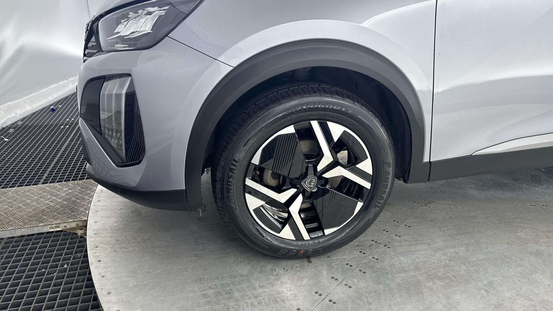 Peugeot 2008 view 20