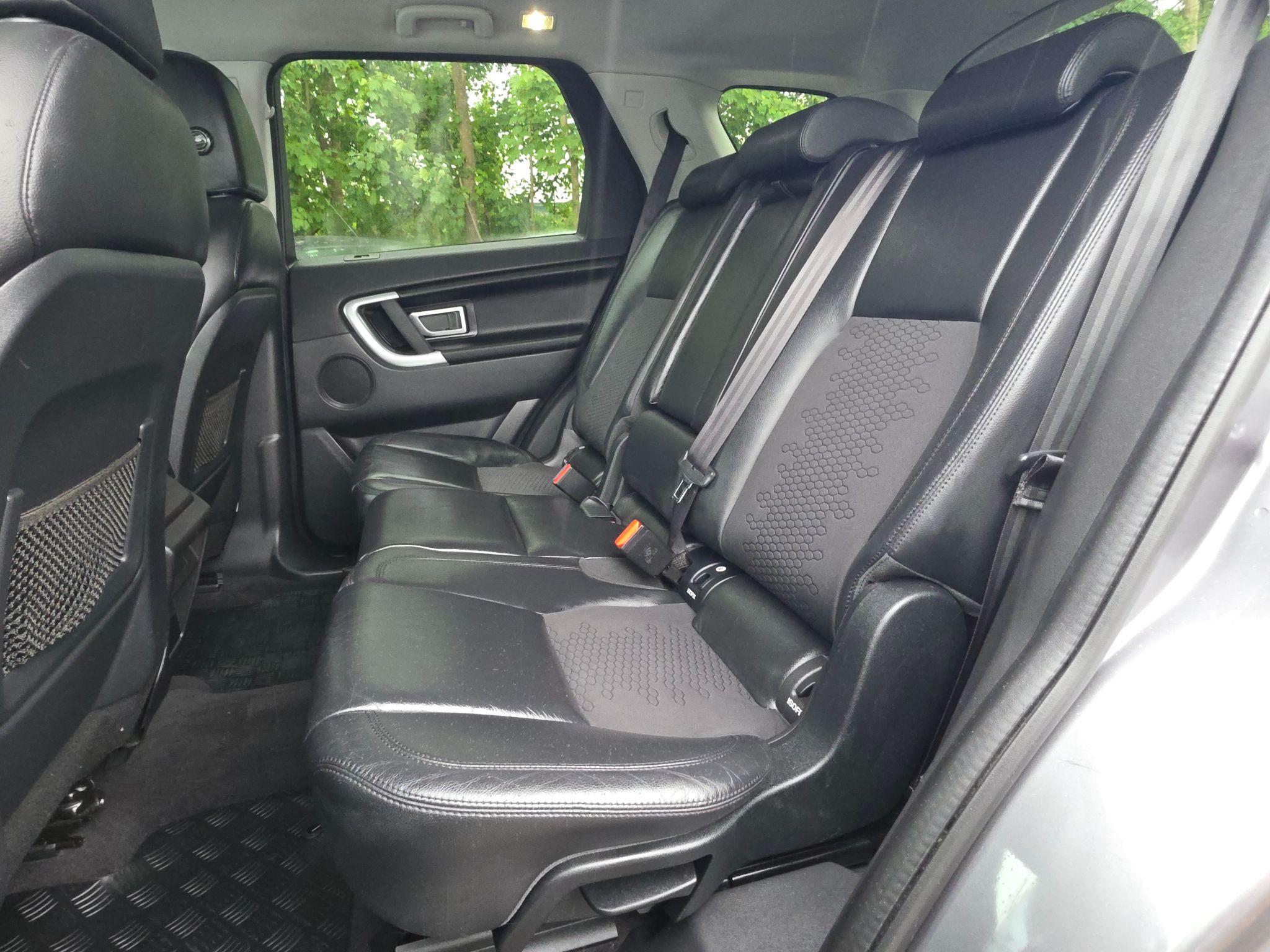 2017 Land Rover Discovery Sport 2.0 TD4 SE 4WD Euro 6 (s/s) 5dr (5 Seat) • 60,214 miles image 26