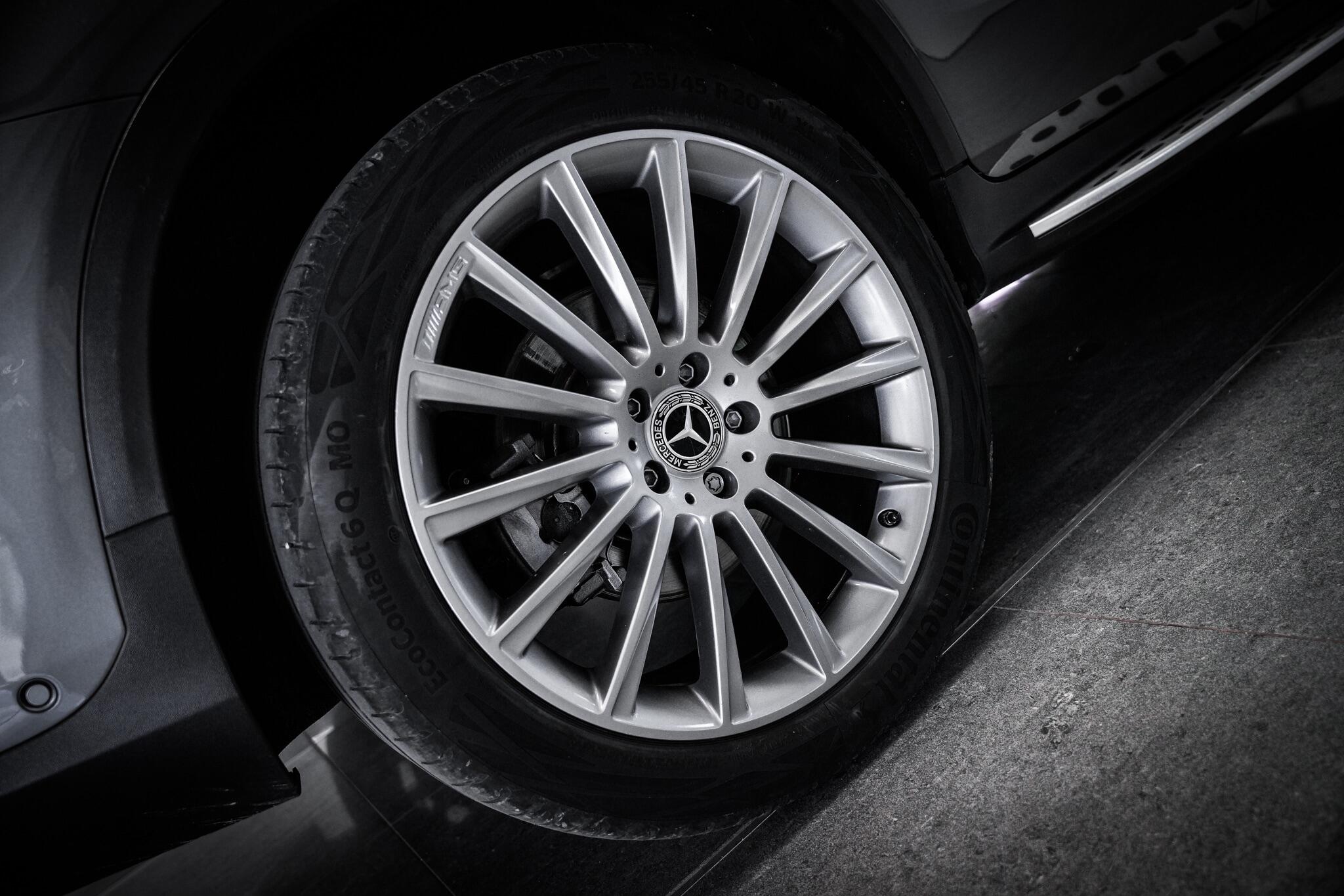 Mercedes-Benz GLC view 27
