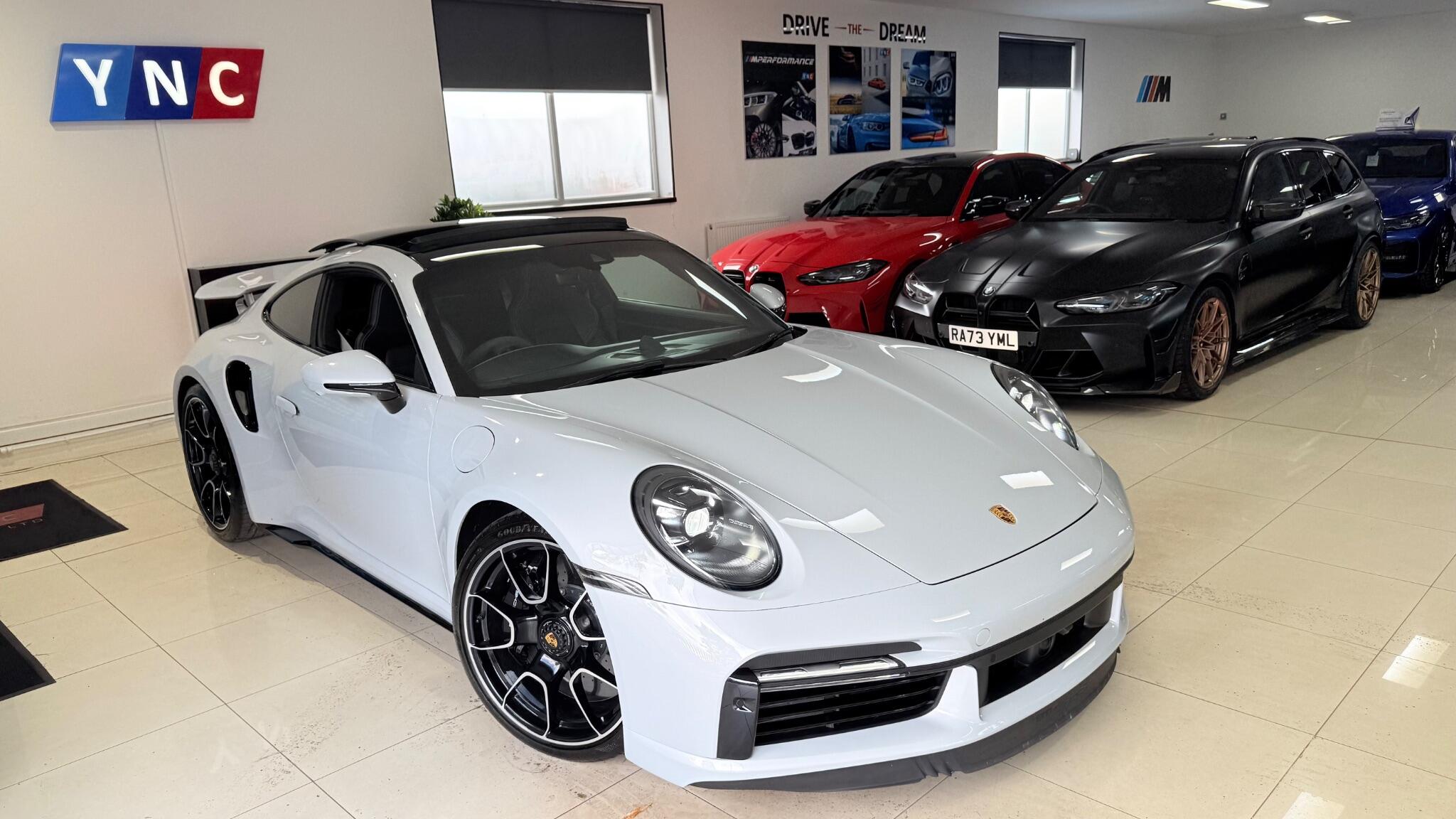 Porsche 911 view 42