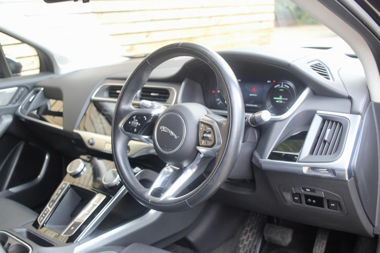 Jaguar I-Pace view 3