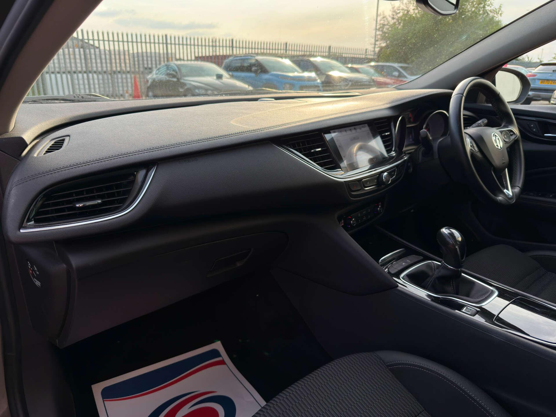 Vauxhall Insignia view 42