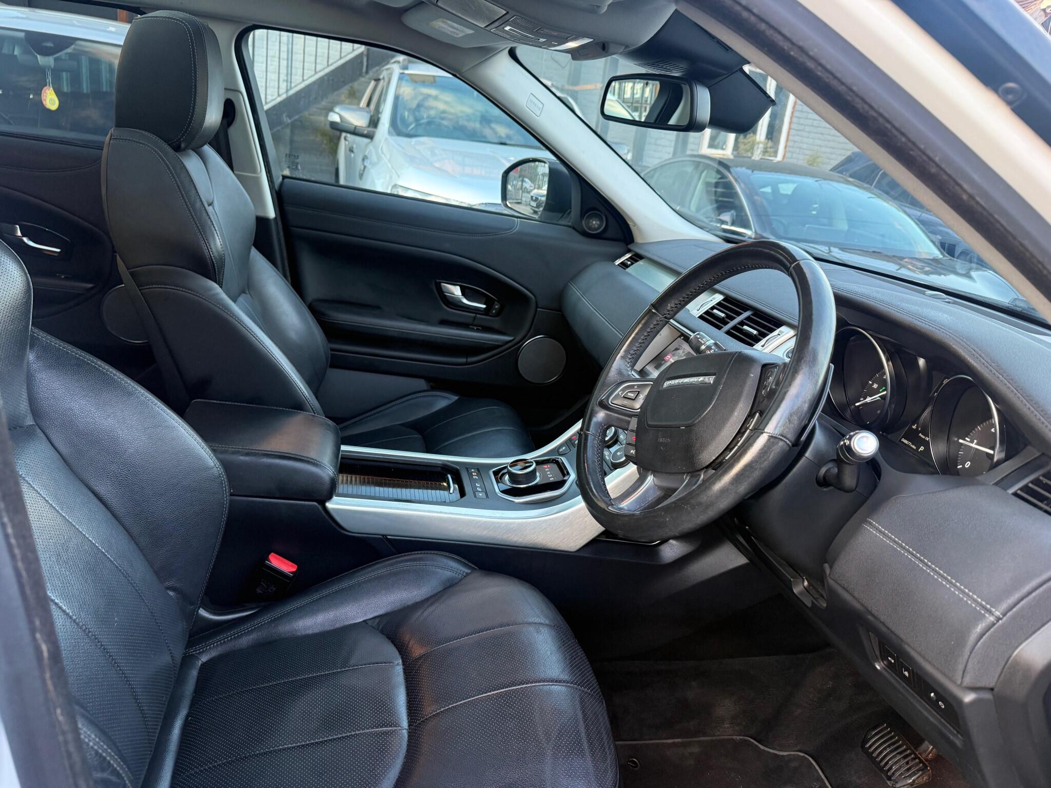 Land Rover Range Rover Evoque view 10