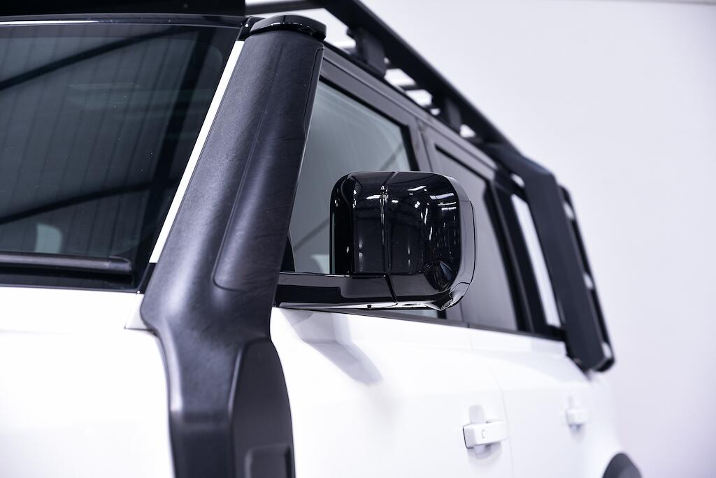 Land Rover Defender view 9