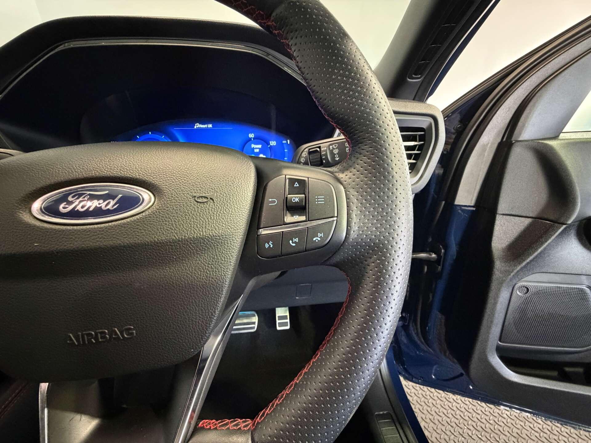Ford Kuga view 32