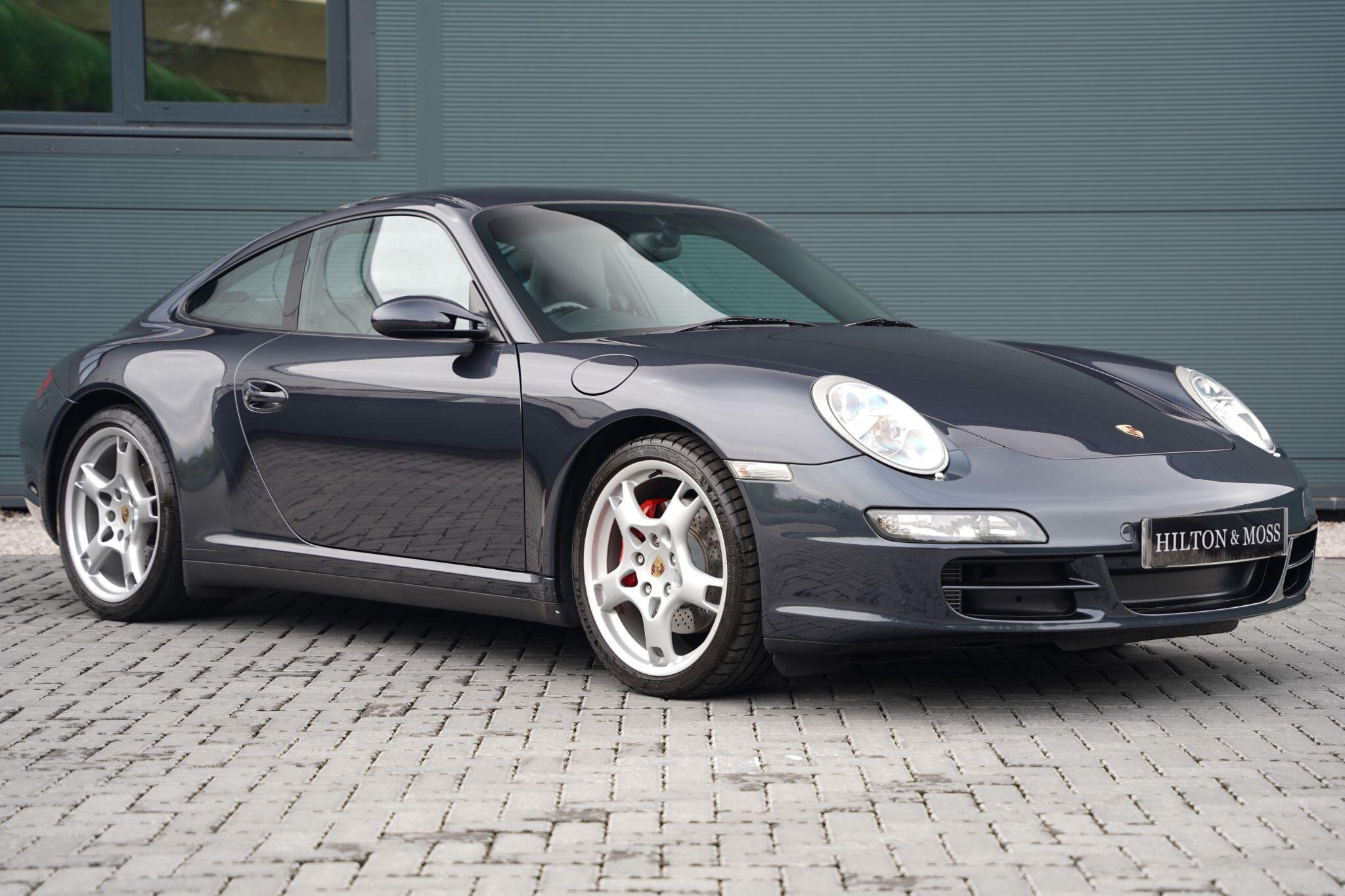 Porsche 911 main image