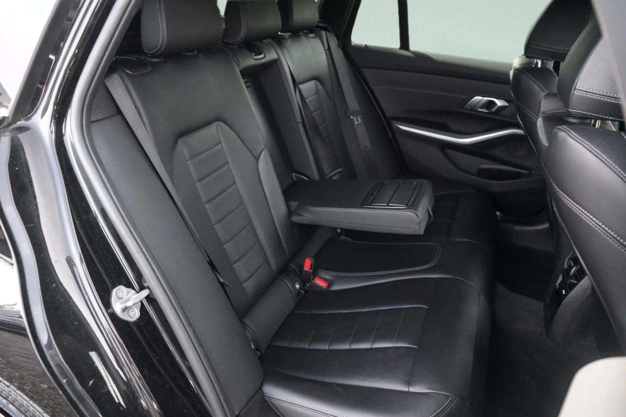 BMW 3 Series view 50