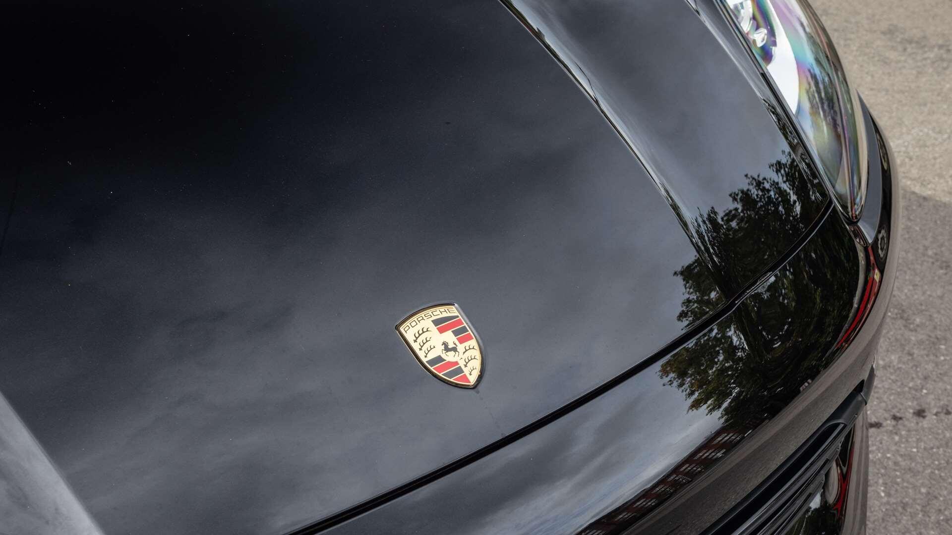 Porsche Cayenne view 34