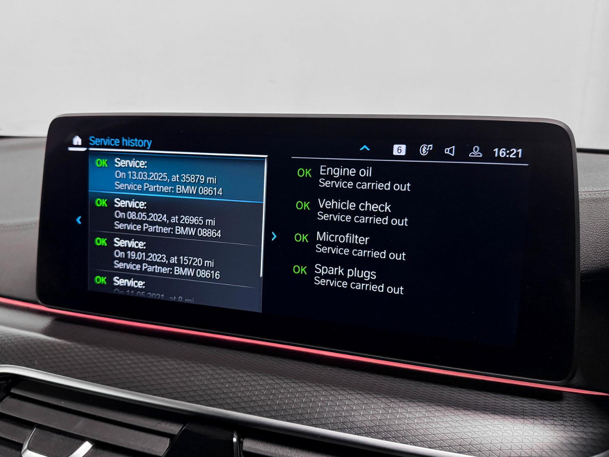 BMW 5 Series view 41