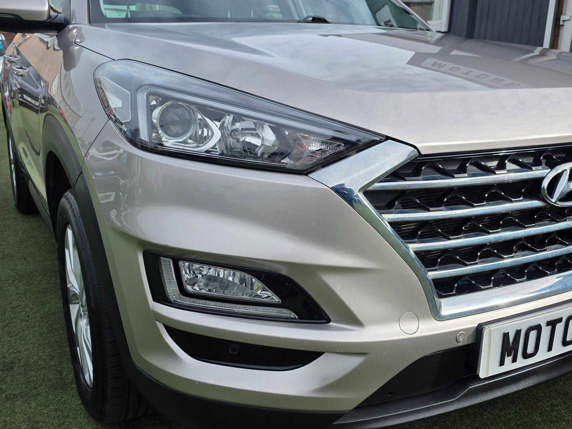 Hyundai Tucson view 22