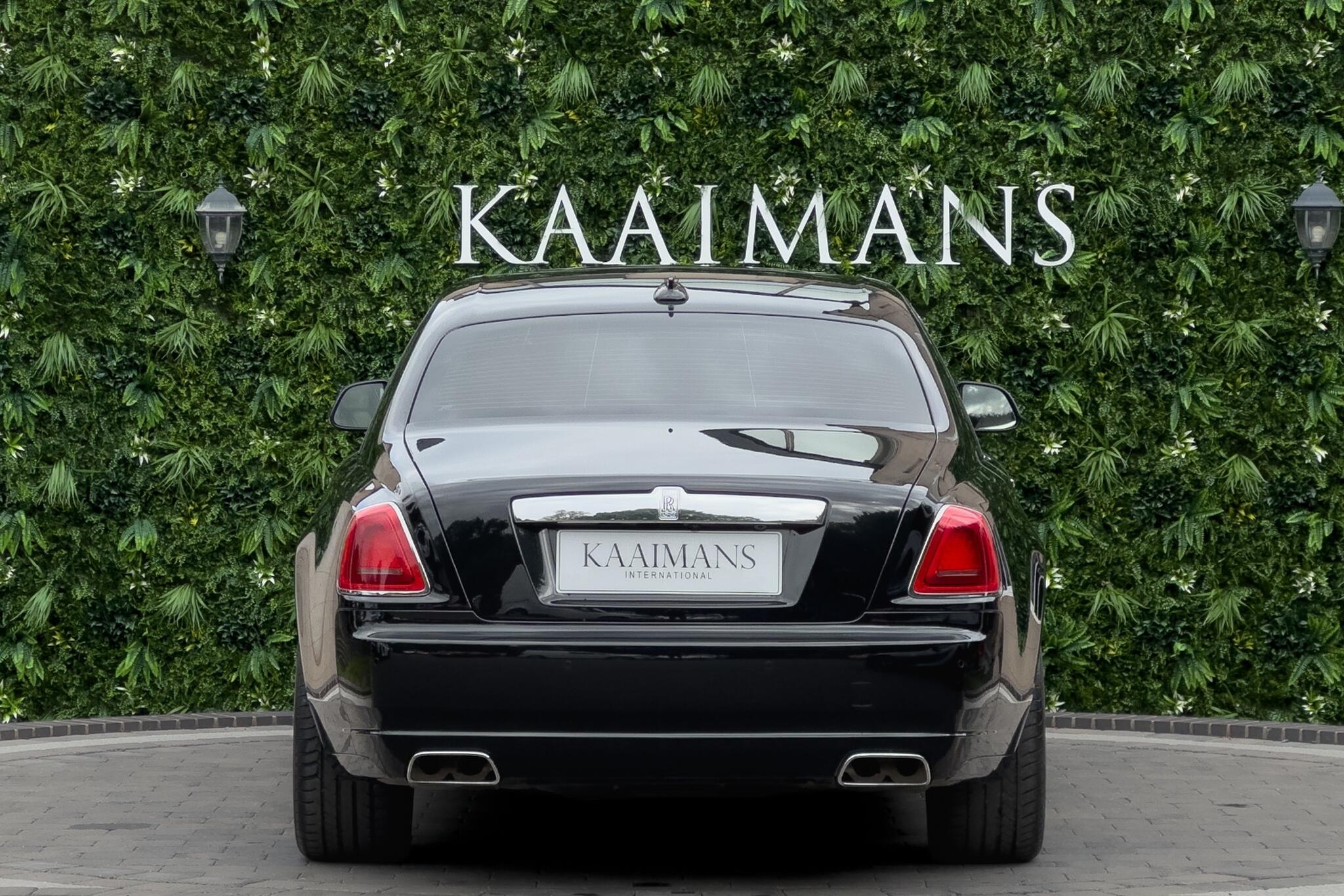 Rolls-Royce Ghost view 5