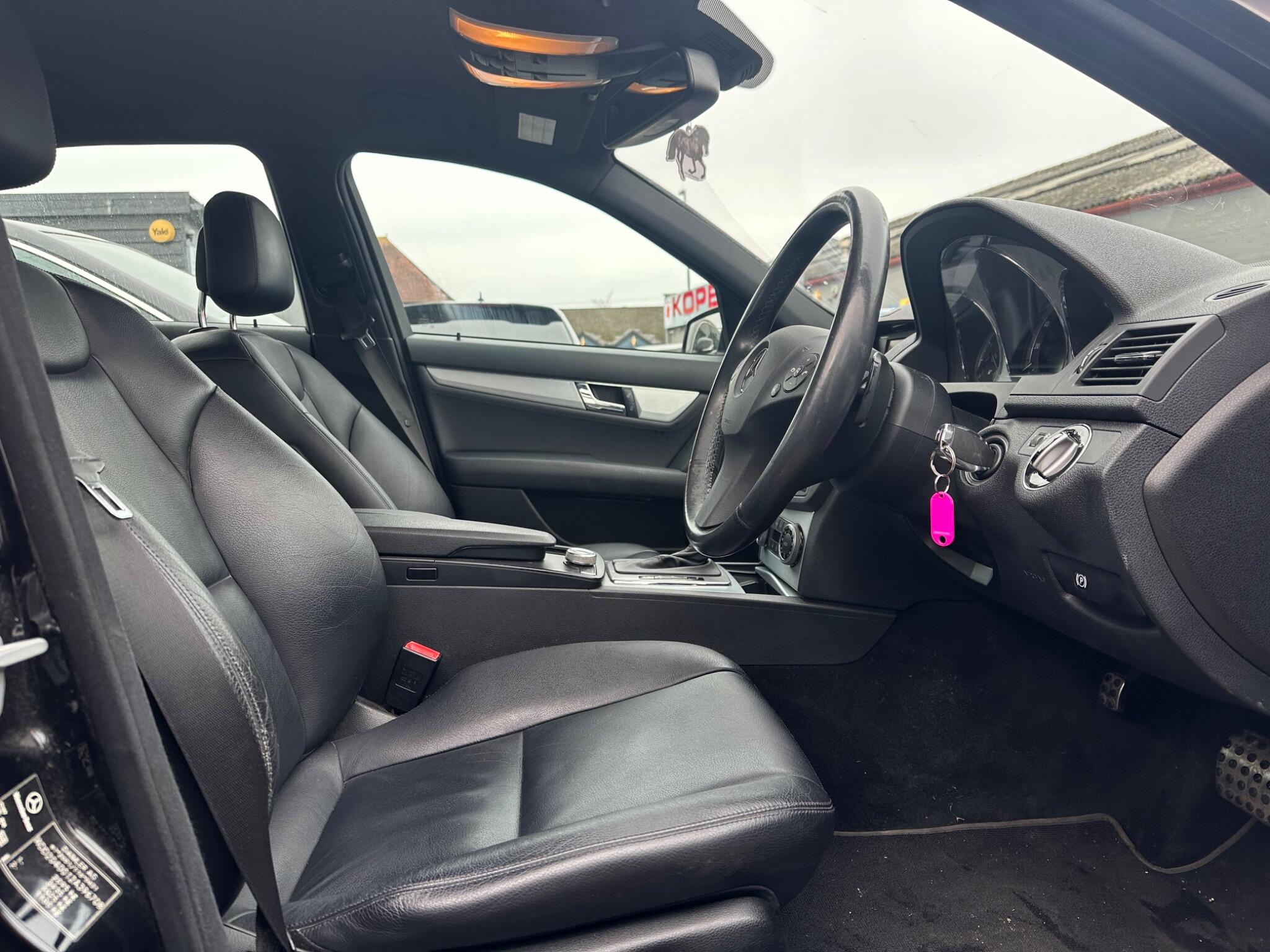 Mercedes-Benz C Class view 7