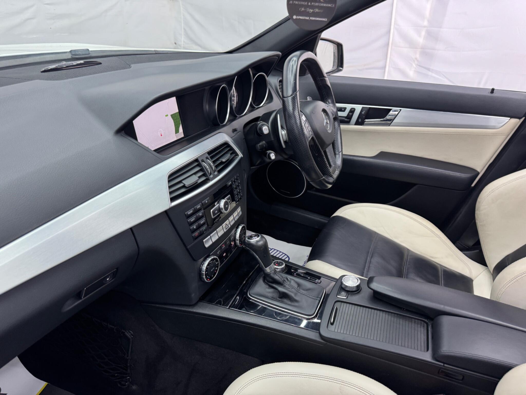 Mercedes-Benz C Class view 13