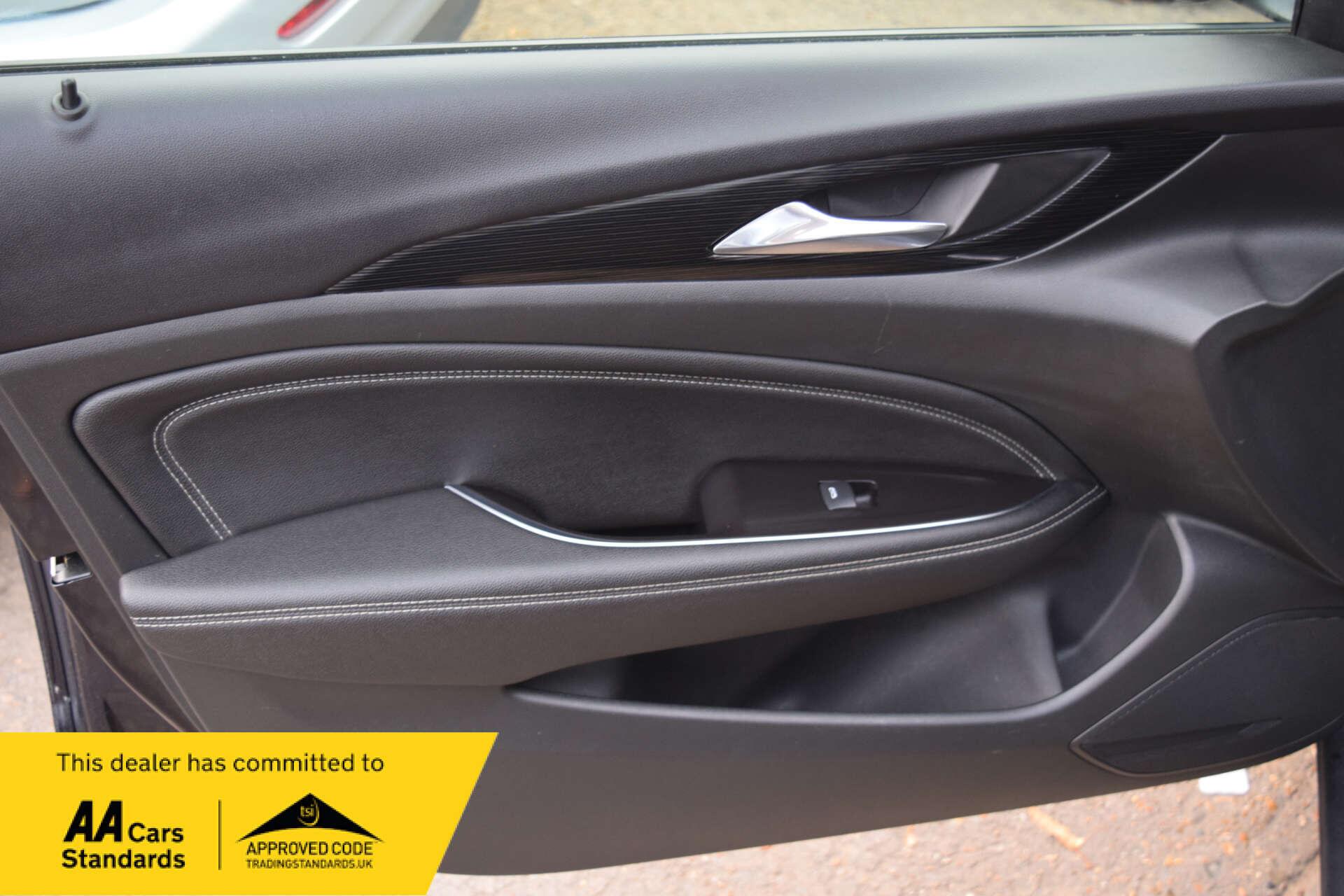 Vauxhall Insignia view 33