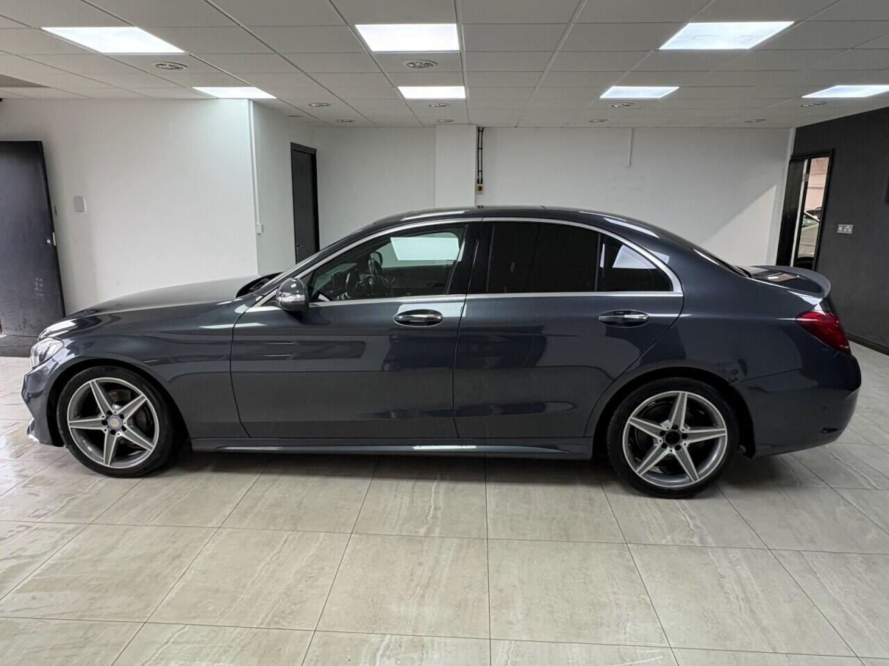 Mercedes-Benz C-Class view 6