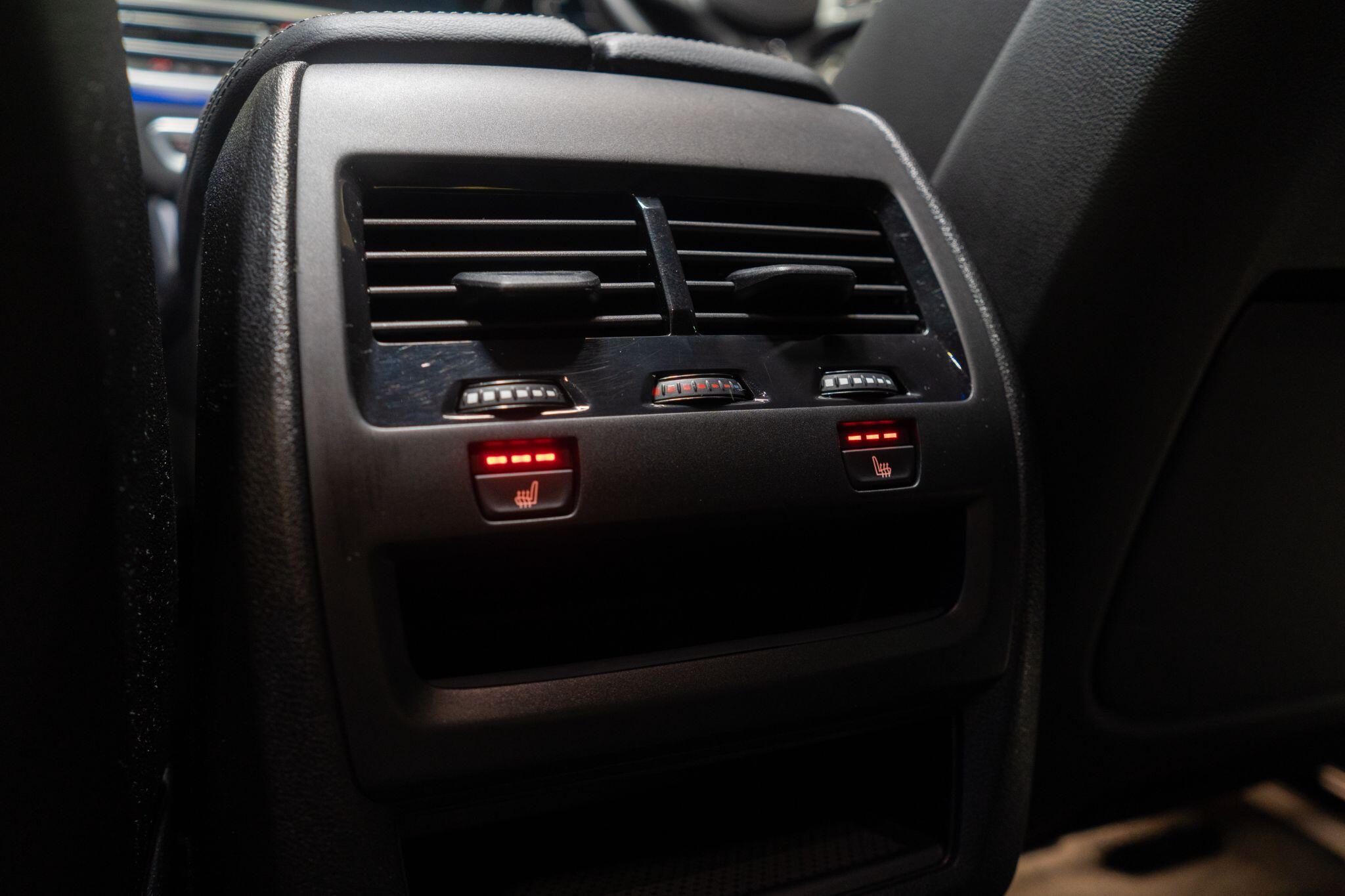 BMW X6 view 18