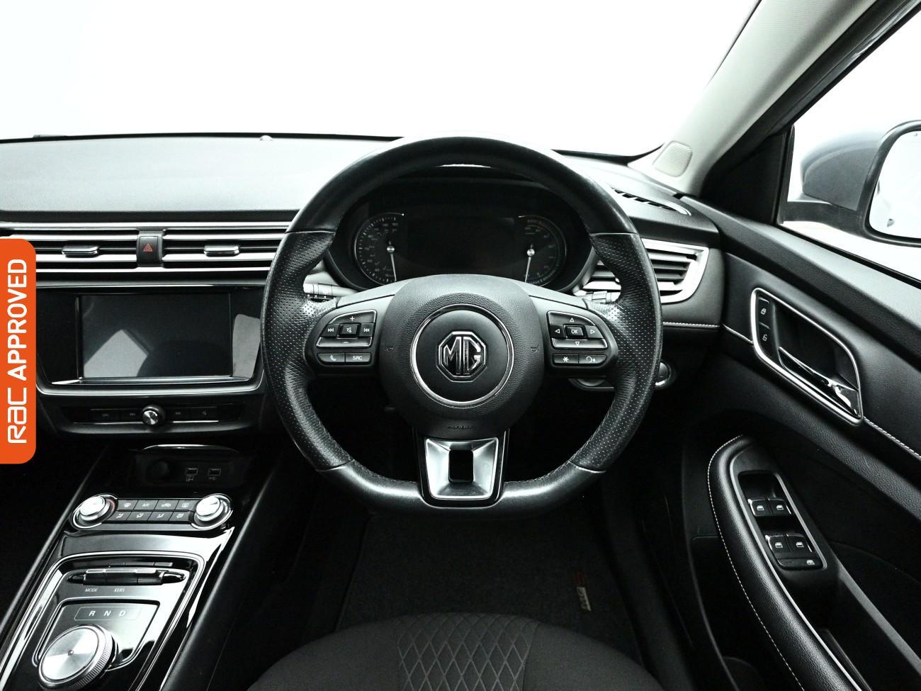 MG MG5 view 10