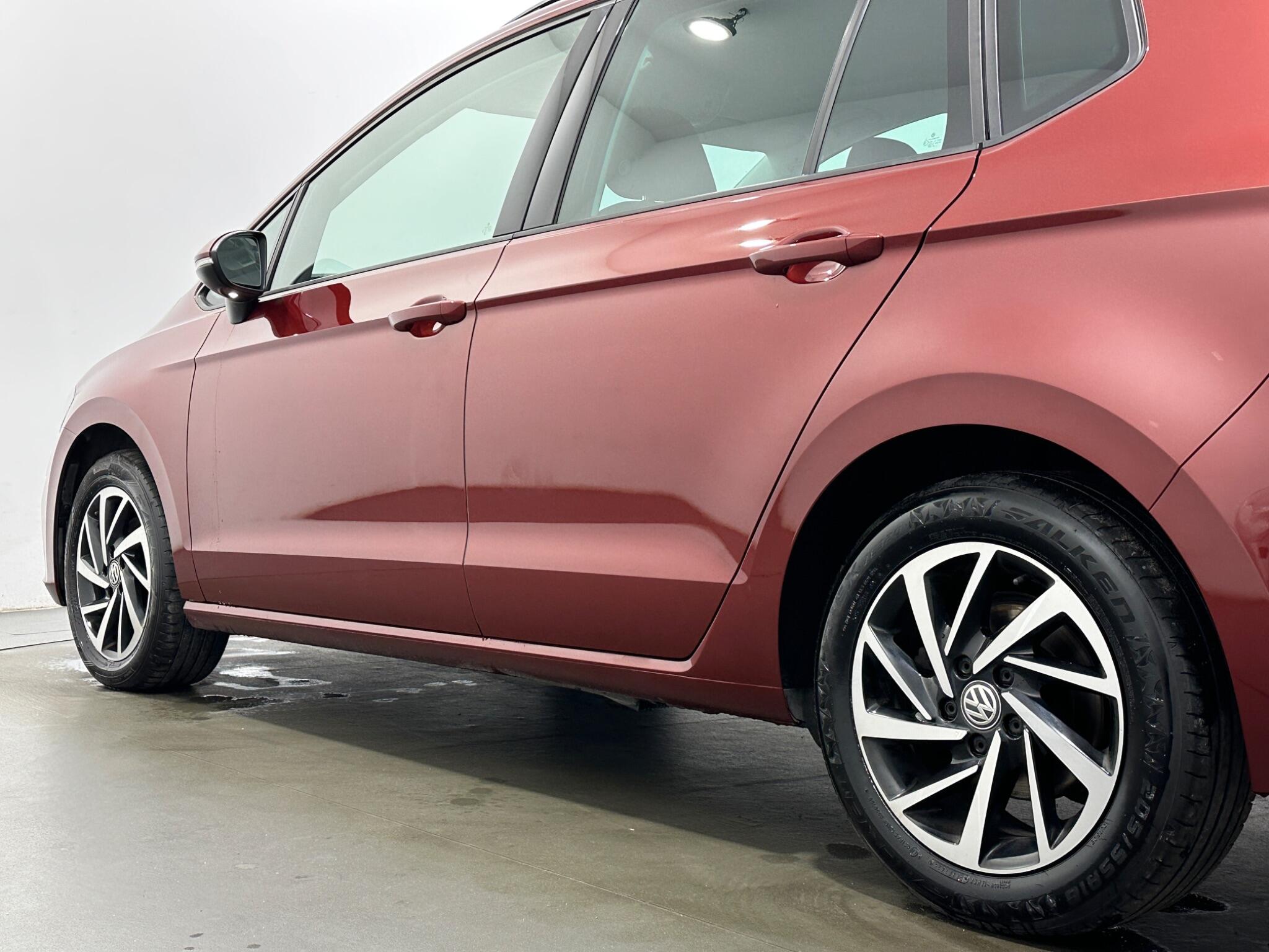 Volkswagen Golf Sportsvan view 49