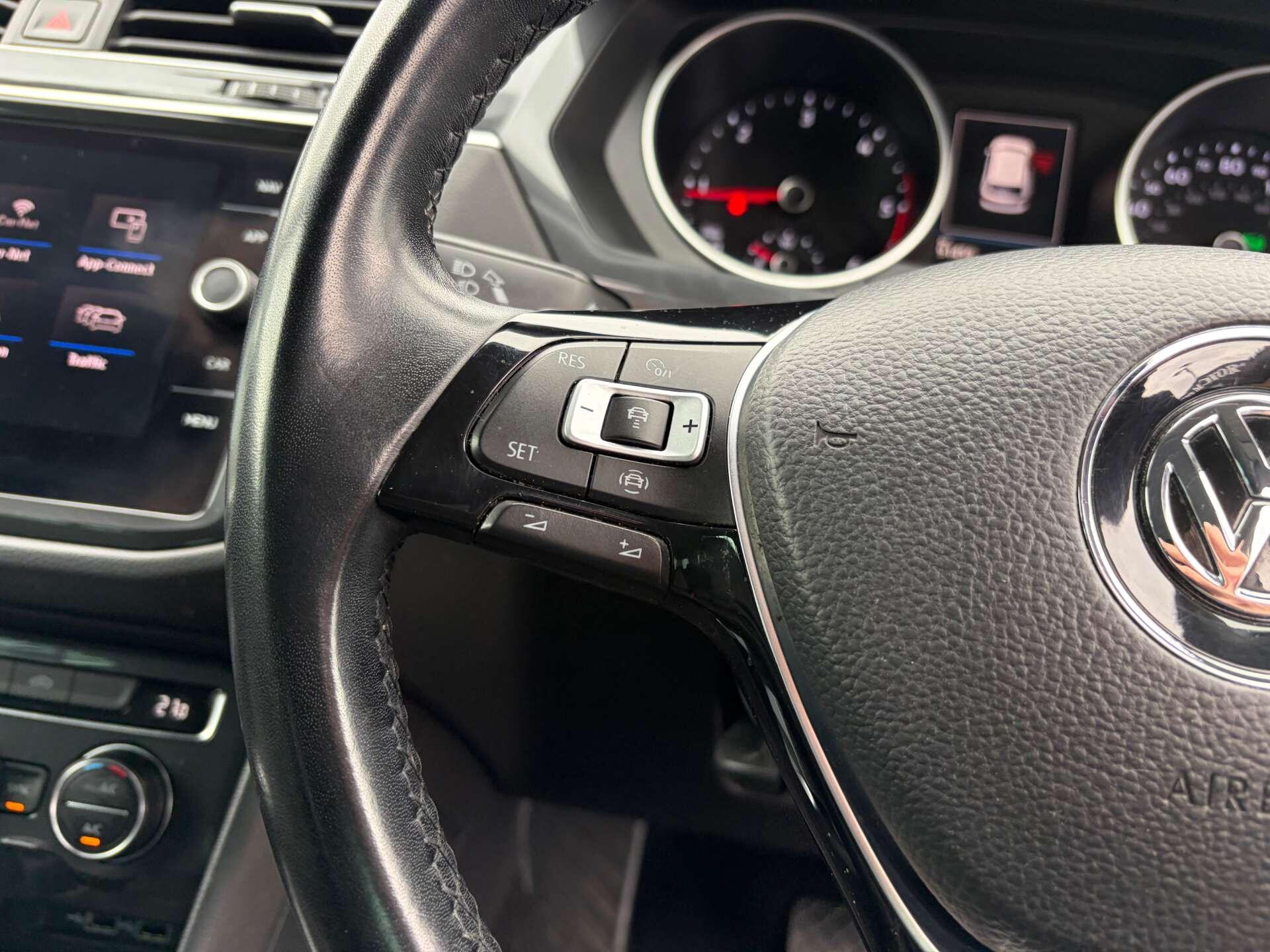 Volkswagen Tiguan view 39