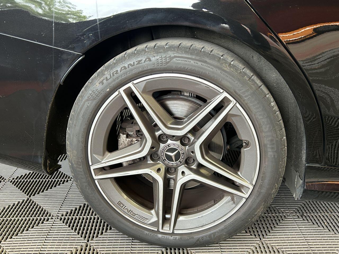 Mercedes-Benz C Class view 28