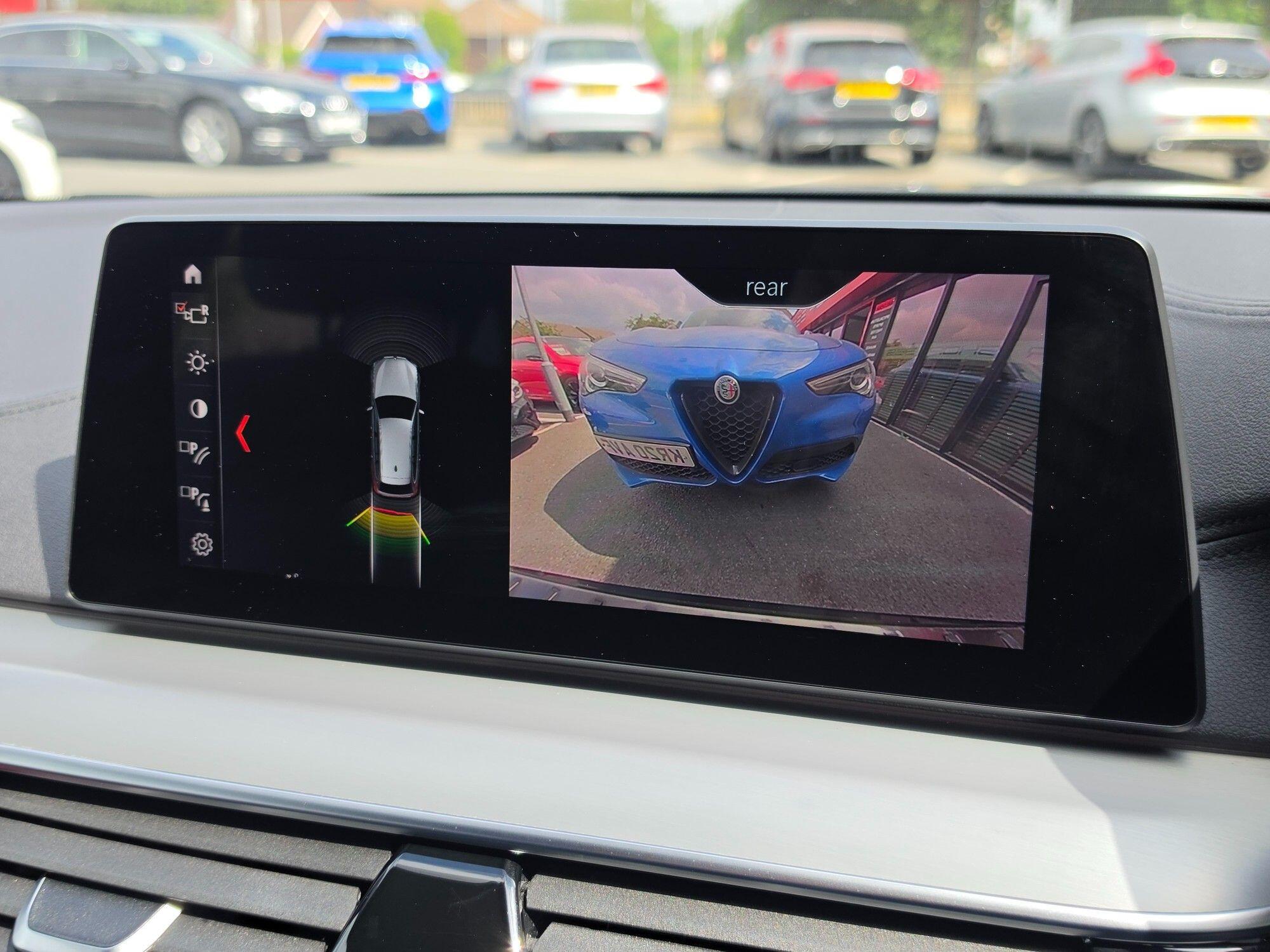 BMW 5 Series view 37