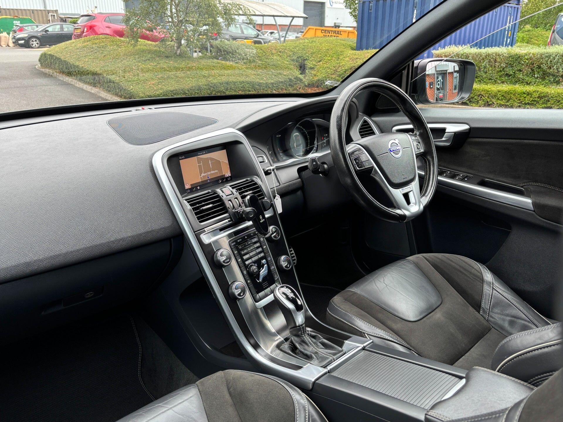 Volvo XC60 view 6