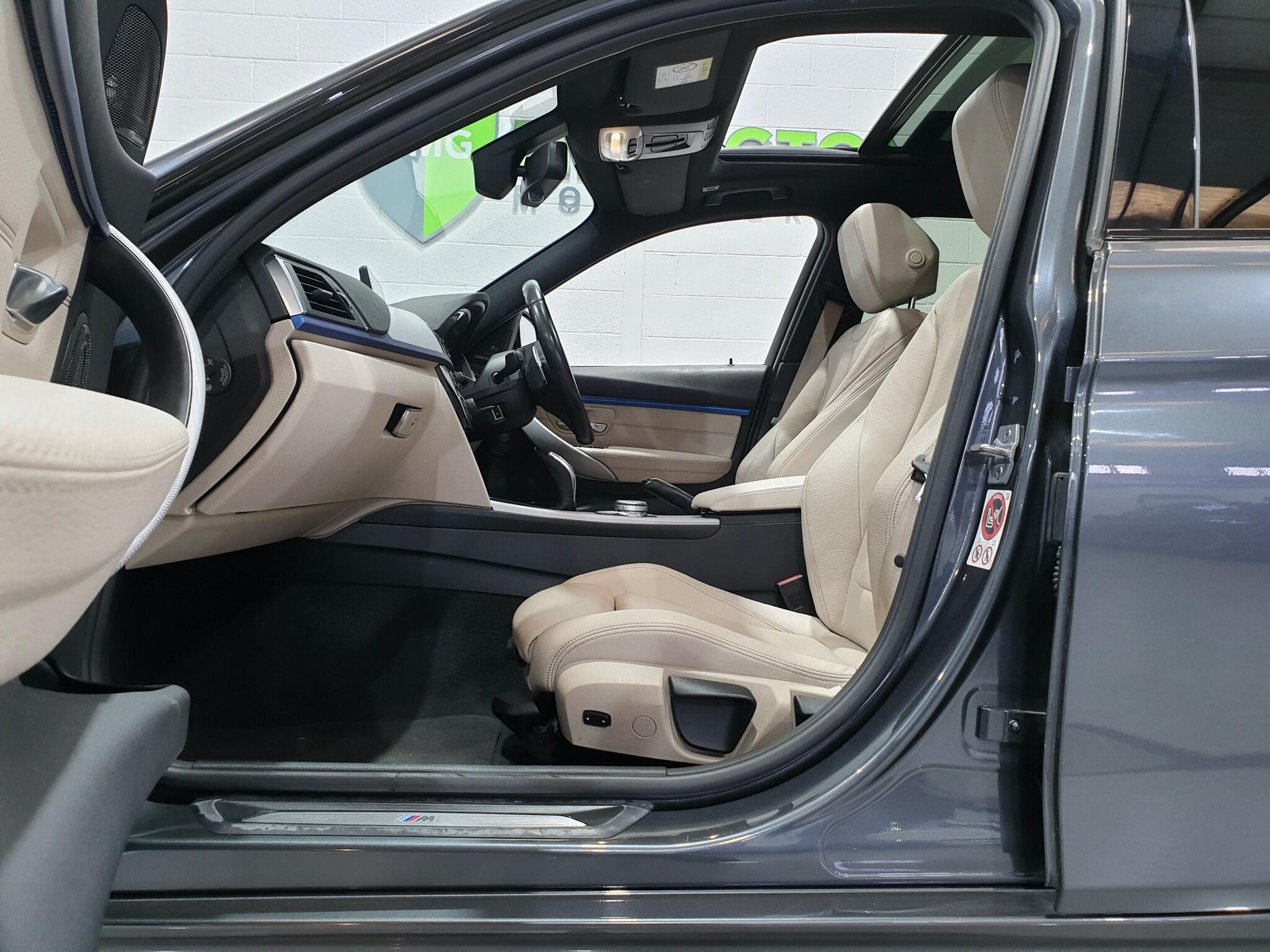 BMW 3 Series view 58