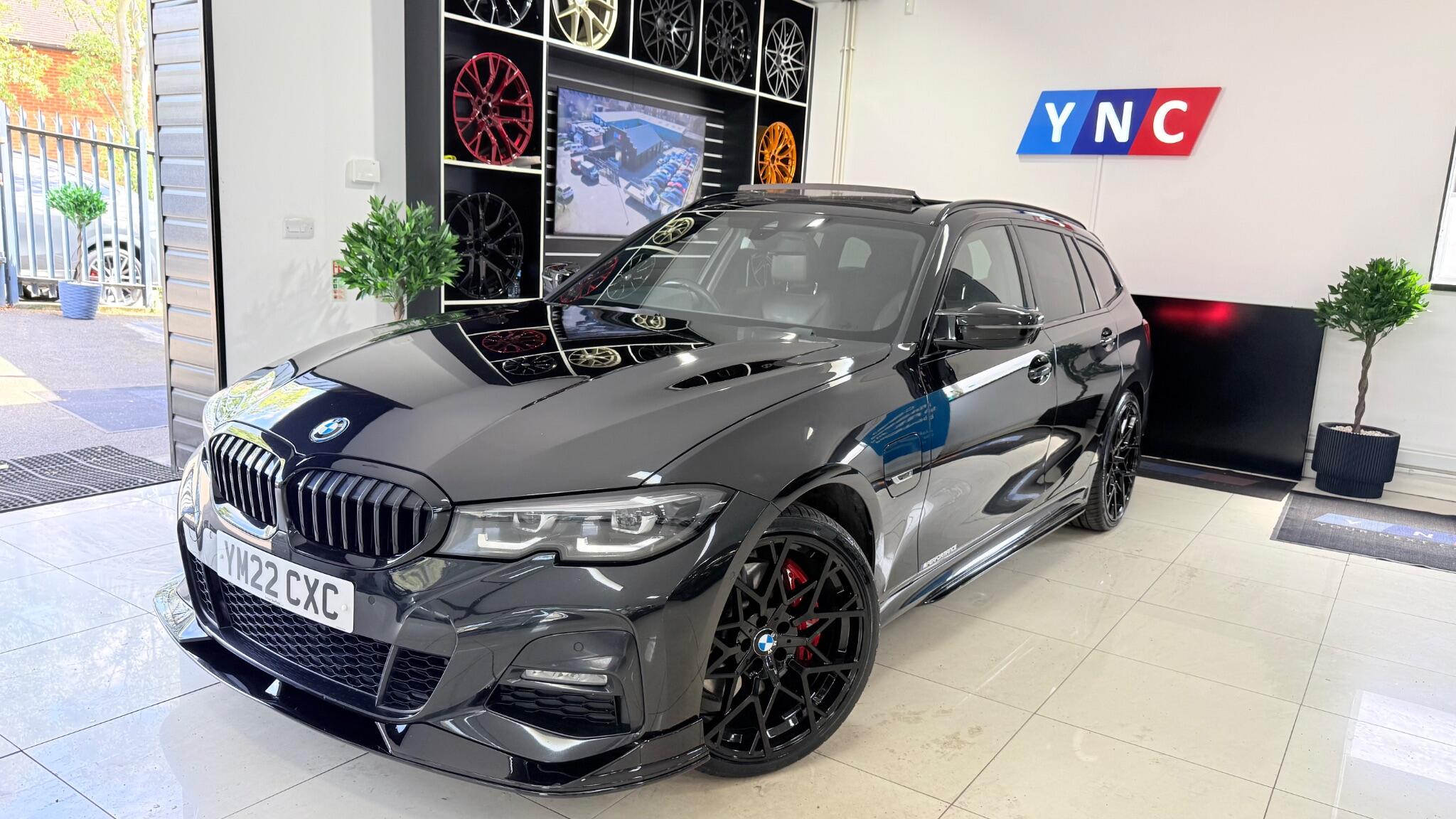 BMW 3 Series view 11