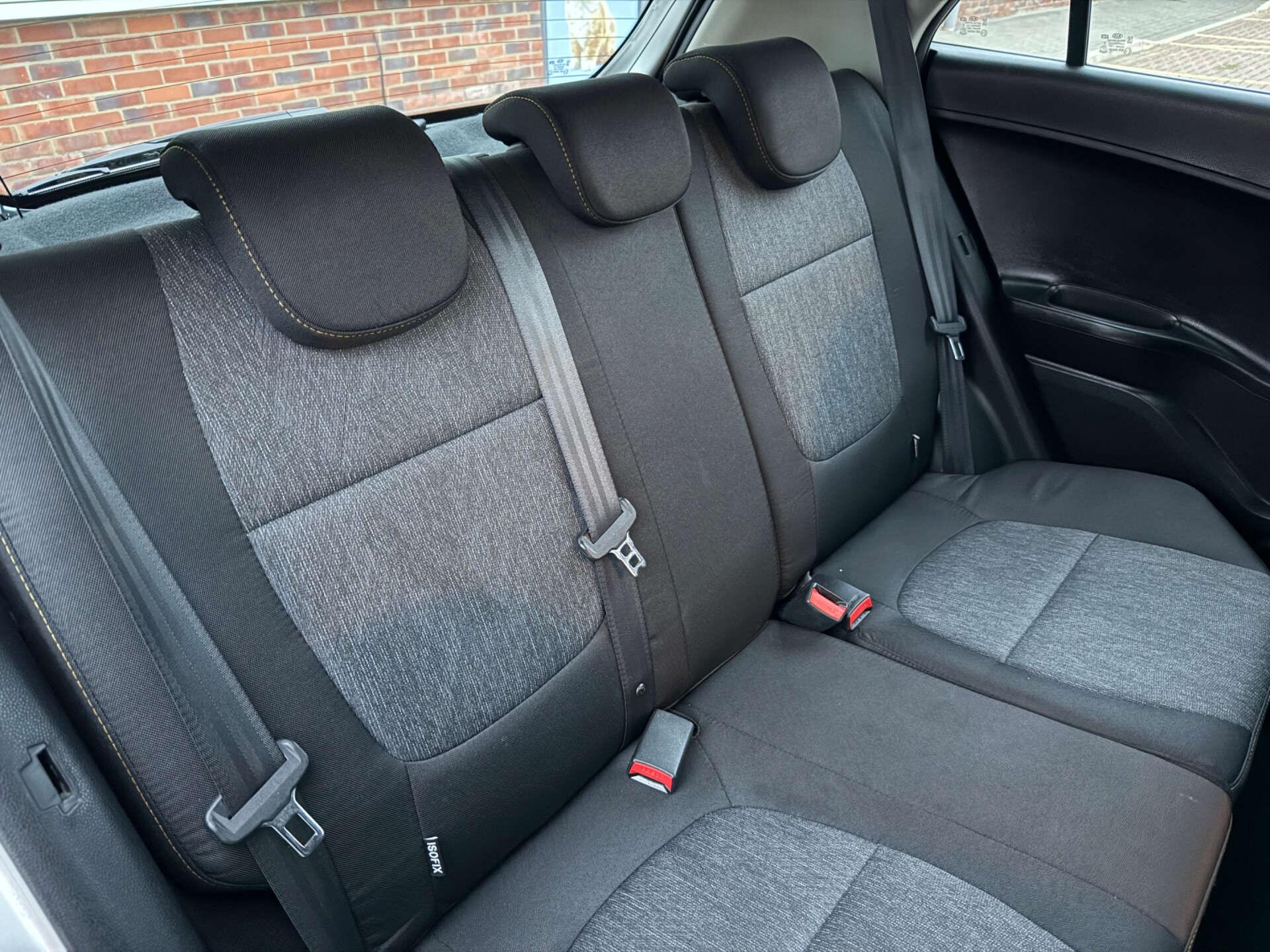 Kia Picanto view 17