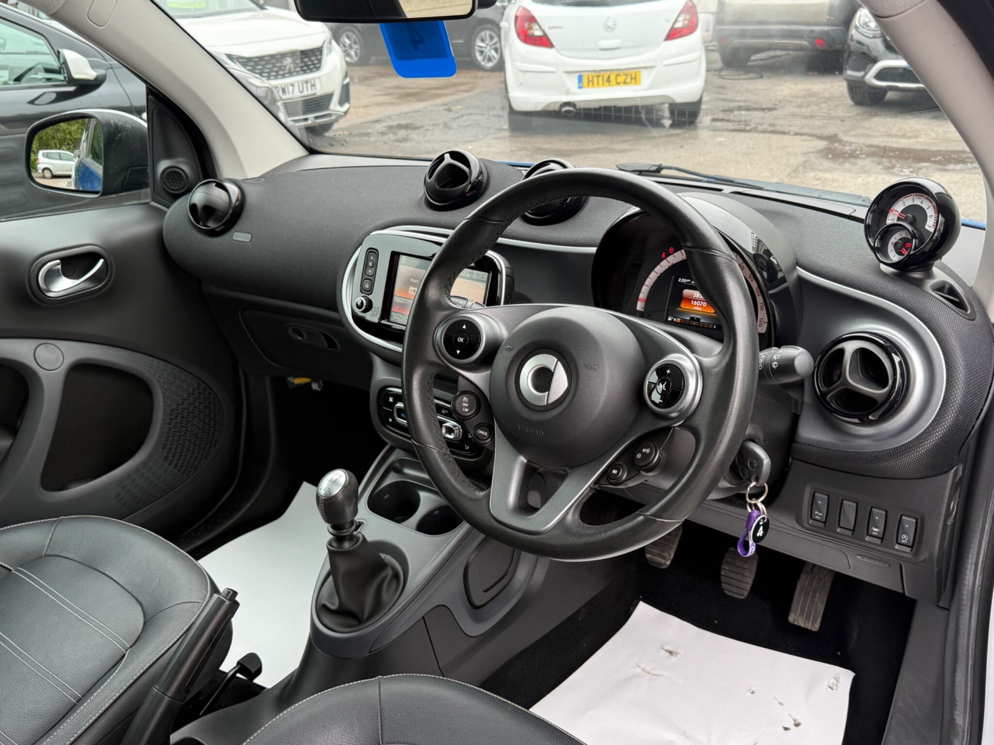 Smart fortwo - Image 14
