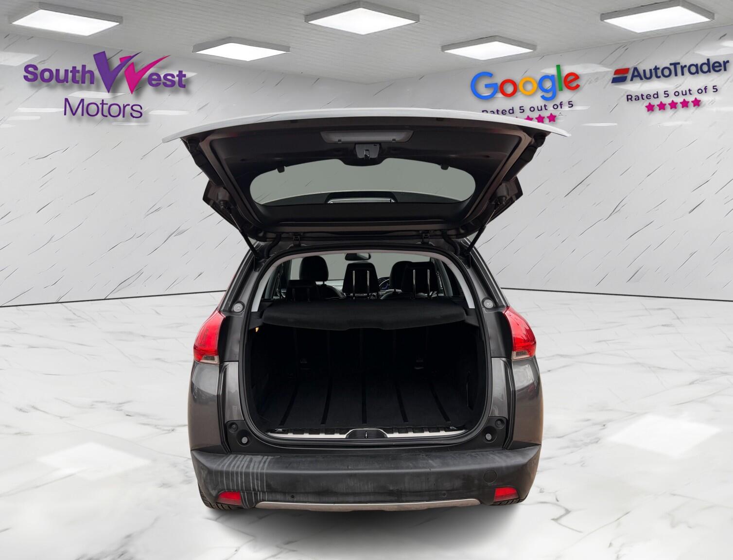 Peugeot 2008 view 17