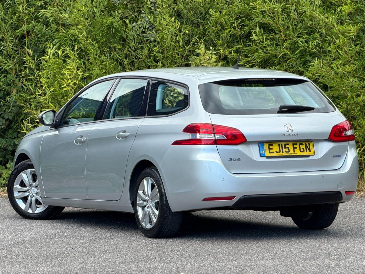 Peugeot 308 view 2