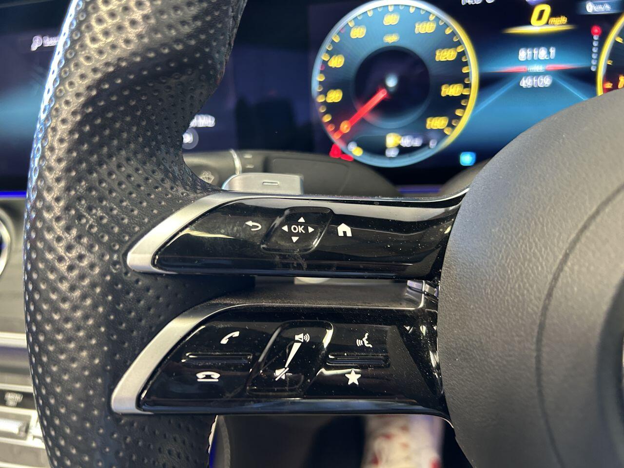 Mercedes-Benz E Class view 33